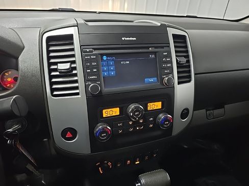 Used 2013 Nissan Frontier PRO-4X w/ Pro-4x Luxury Pkg image 26