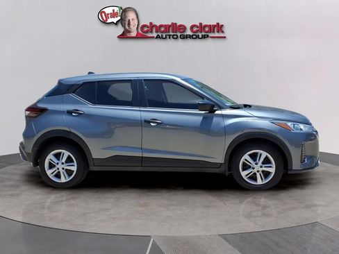 Certified 2025 Nissan Kicks Play S FWD image 6