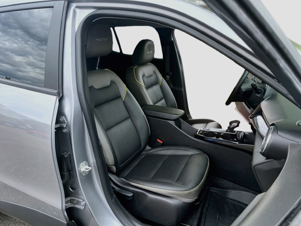 Used 2025 Chevrolet Trax ACTIV w/ Driver Confidence Package FWD image 26