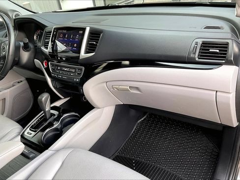 Used 2019 Honda Ridgeline RTL-E image 22