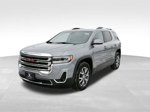 Used 2023 GMC Acadia SLT AWD/4WD image 3