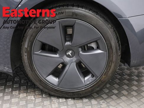 Used 2023 Tesla Model 3 Standard Range image 30