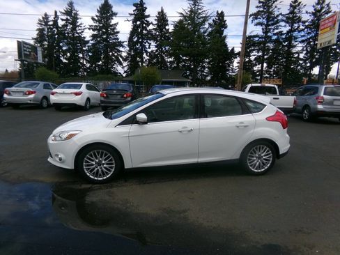Used 2012 Ford Focus SEL image 1