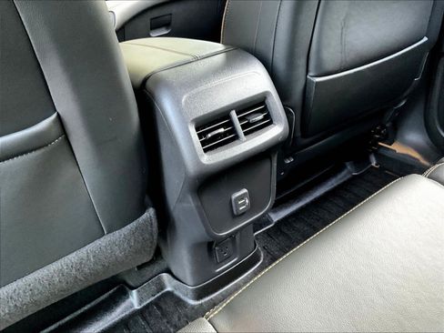 Used 2022 GMC Terrain AT4 w/ Tech Package AWD/4WD image 10
