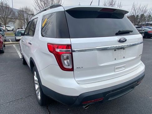 Used 2013 Ford Explorer XLT image 3