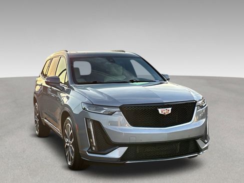 Used 2024 Cadillac XT6 Sport w/ Technology Package image 1