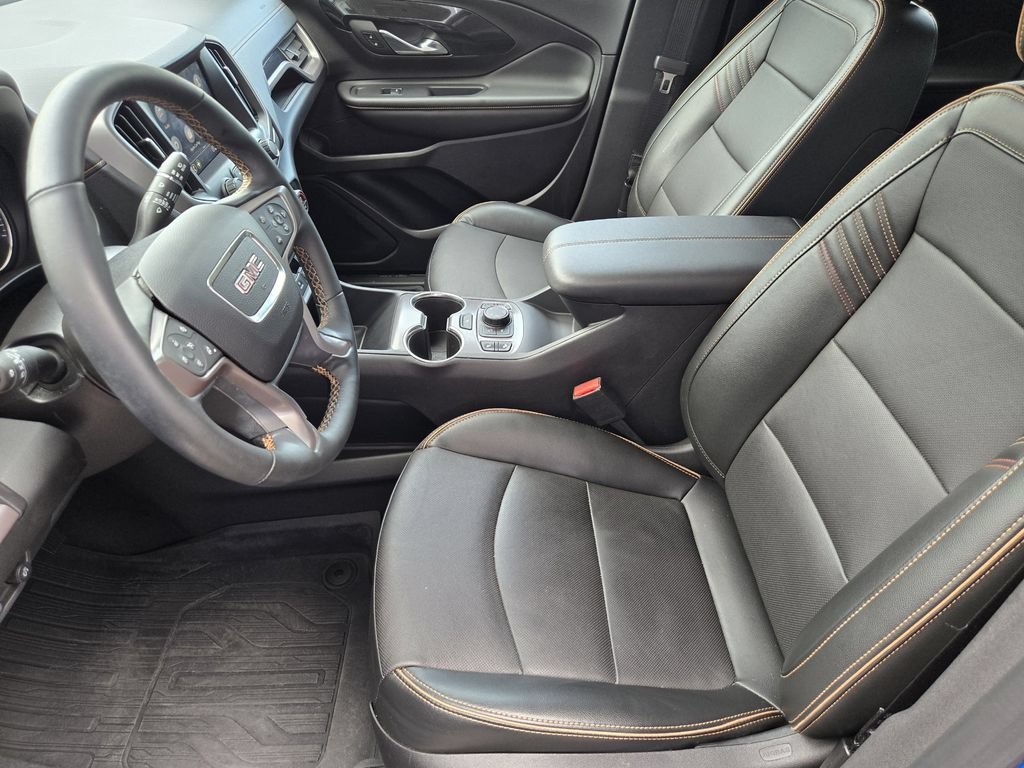 Used 2024 GMC Terrain AT4 w/ Tech Package AWD/4WD image 9