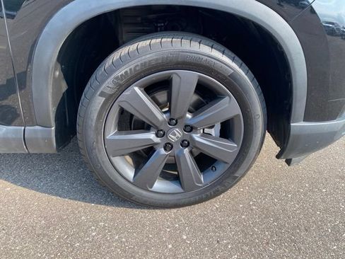 Used 2025 Honda Pilot Sport image 4
