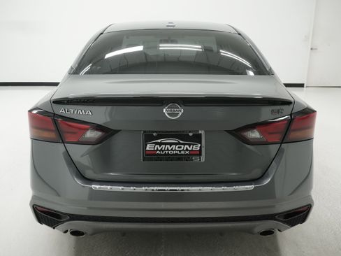 Used 2019 Nissan Altima 2.5 SR FWD image 5