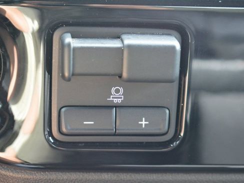 Used 2024 Chevrolet Silverado 2500 LT image 18