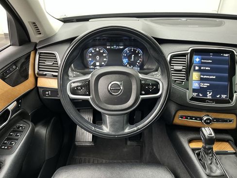Used 2022 Volvo XC90 T6 Momentum w/ Advanced Package AWD/4WD image 17