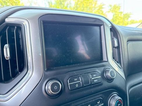 Used 2020 Chevrolet Silverado 1500 LT AWD/4WD image 12