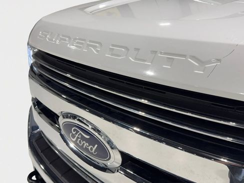 Used 2018 Ford F250 Lariat w/ Lariat Value Package image 45