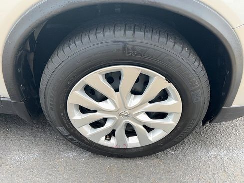 Used 2019 Nissan Rogue S FWD image 7