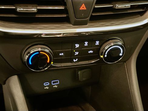 Used 2025 Buick Encore GX Preferred image 23