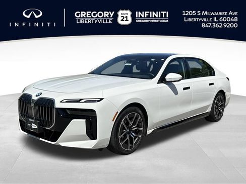Used 2025 BMW 740i xDrive AWD/4WD image 1