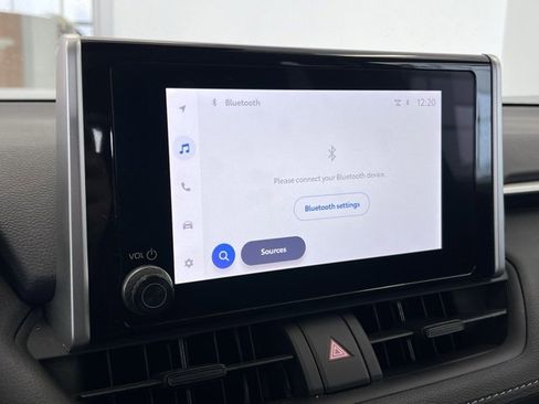 Used 2025 Toyota RAV4 XLE image 7