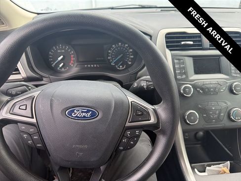 Used 2019 Ford Fusion S FWD image 8