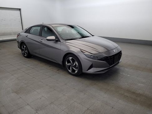Used 2023 Hyundai Elantra SEL w/ Convenience Package FWD image 13