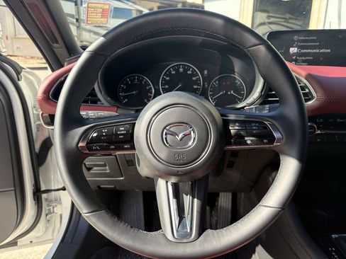 Used 2025 MAZDA MAZDA3 Hatchback w/ Appearance Package image 15
