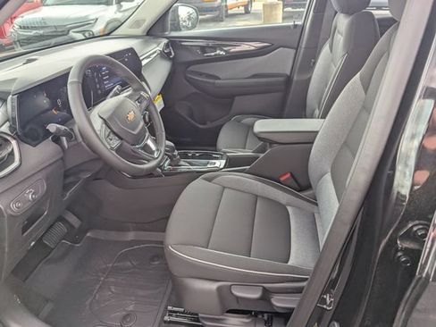 New 2026 Chevrolet TrailBlazer LT w/ LT Cold Weather Package FWD image 12