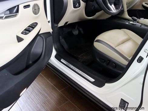 Used 2019 INFINITI QX50 Essential w/ Premium Heat Package image 24