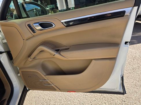 Used 2011 Porsche Cayenne S image 24