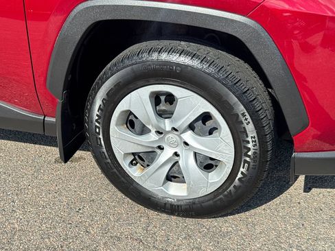 Used 2019 Toyota RAV4 LE w/ All Weather Liner Package AWD/4WD image 40