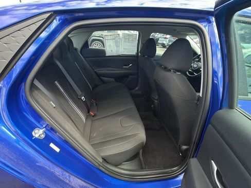 Used 2025 Hyundai Elantra Hybrid FWD image 24