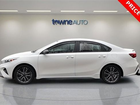 Used 2022 Kia Forte GT-Line image 3