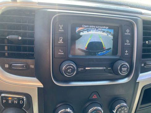 Used 2019 RAM 1500 Classic SLT RWD image 15