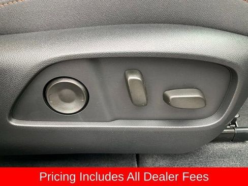 New 2026 Chevrolet Equinox ACTIV w/ Convenience Package III AWD/4WD image 20
