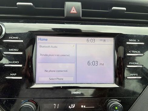 Used 2020 Toyota Camry SE FWD image 16