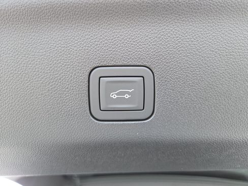 New 2026 GMC Yukon AT4 Ultimate w/ LPO, Floor Liner Package AWD/4WD image 26