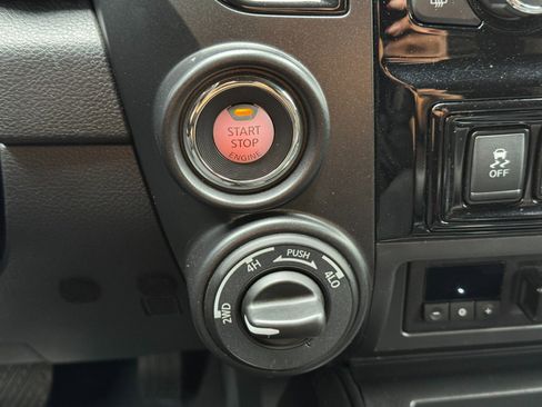 Used 2023 Nissan Titan PRO-4X AWD/4WD image 22
