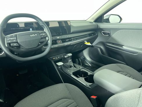 New 2025 Kia K4 EX image 30