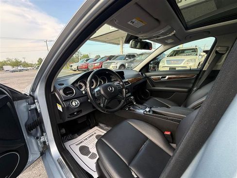 Used 2013 Mercedes-Benz C 300 4MATIC Sedan image 24