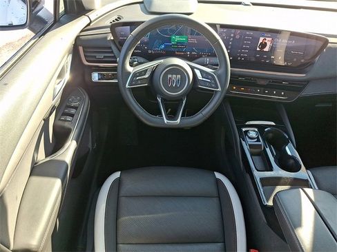 Certified 2025 Buick Envision Sport Touring image 11
