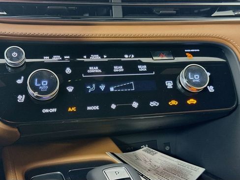 New 2026 INFINITI QX60 Autograph image 18