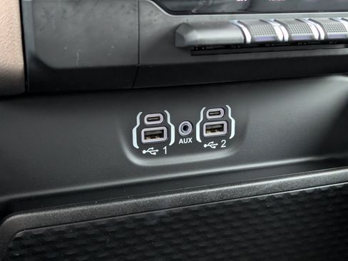 Used 2022 RAM 1500 Laramie image 25