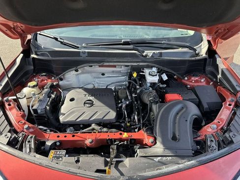 Used 2024 Buick Encore GX Sport Touring image 18