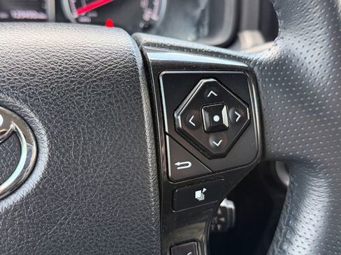 Used 2020 Toyota 4Runner Venture w/ Moonroof Package AWD/4WD image 15