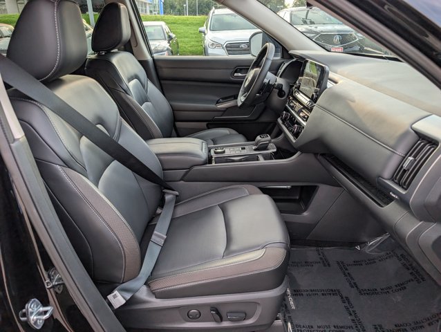 Certified 2024 Nissan Pathfinder SL AWD/4WD image 11