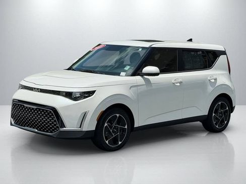 Certified 2023 Kia Soul EX FWD image 3