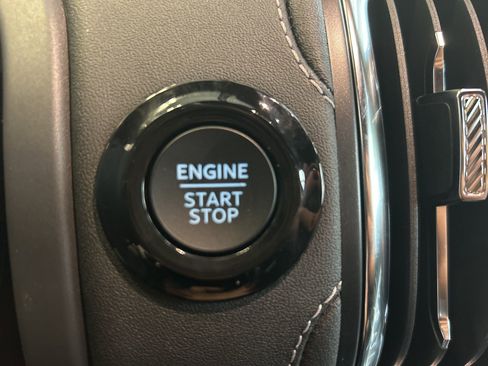 New 2025 Ford Expedition Max Platinum w/ Stealth Performance Package image 31