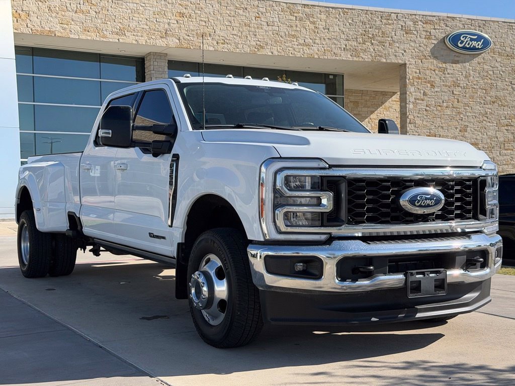 Used 2024 Ford F350 Lariat w/ FX4 Off-Road Package AWD/4WD image 19