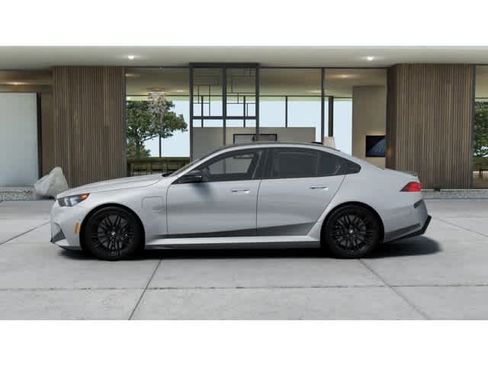 New 2026 BMW M5 w/ Carbon Package image 4