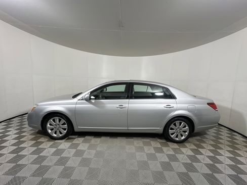 Used 2006 Toyota Avalon XLS image 4
