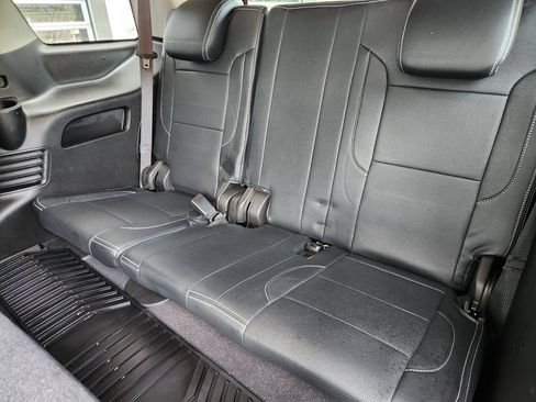 Used 2019 Chevrolet Tahoe LS w/ All-Season Package RWD image 32