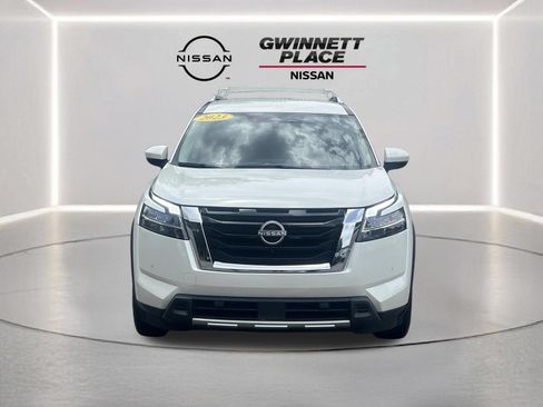 Used 2023 Nissan Pathfinder SL AWD/4WD image 28